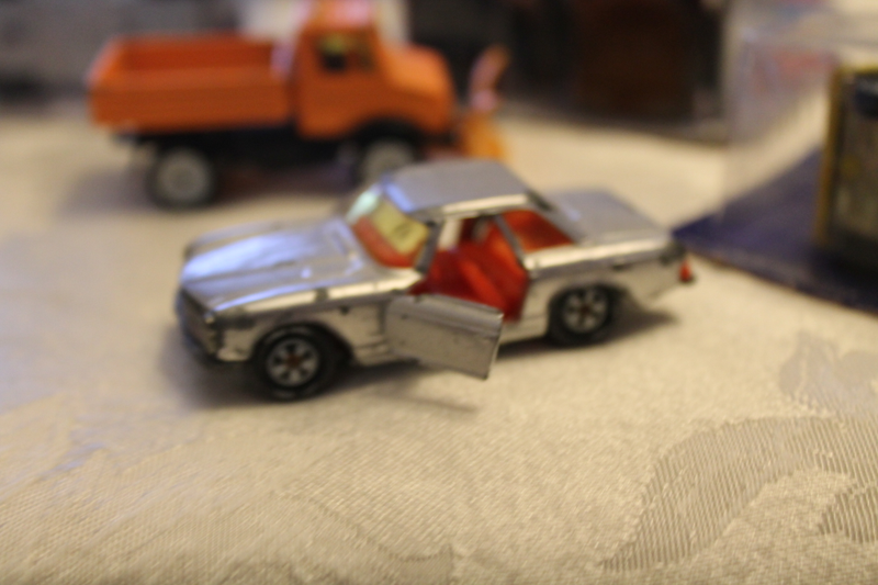 Illustration for article titled Enormous Die-Cast Collection - Box 9 - Siku
